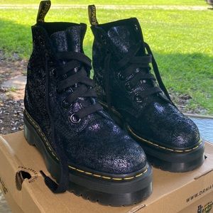 Dr. Martens. Molly Crackled Suede Platform Boot. Black. Size 11 WMNS.